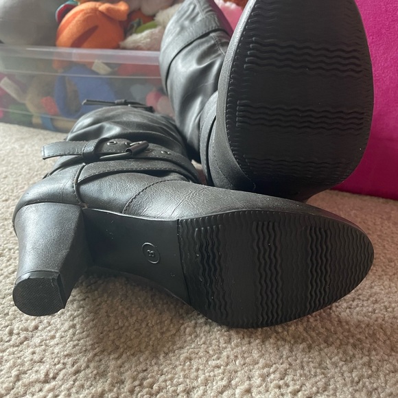 Target brand size 8, grey in color ladie boots. 3 inch heel and 16 inch high - Picture 2 of 6